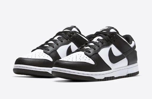 NIKE DUNK LOW RETRO SE WHITE AND BLACK
