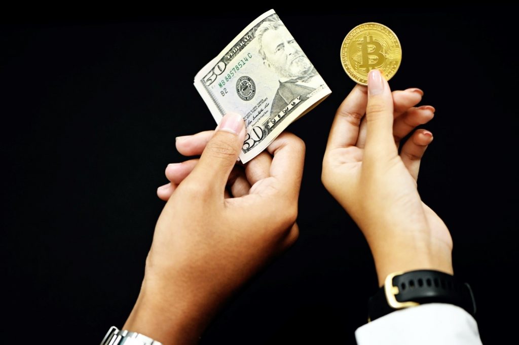 อะไรเป็นตัวกำหนดค่าของ Bitcoin